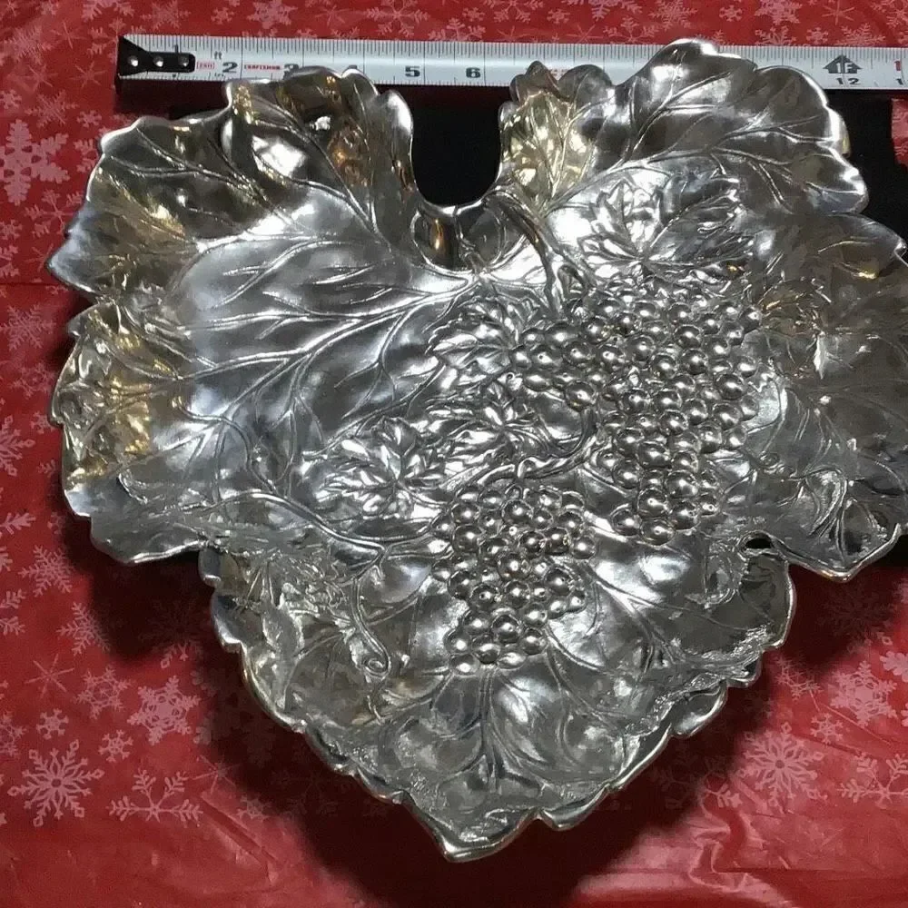 Serving set of 2 Arthur Court grape vines dish and platter